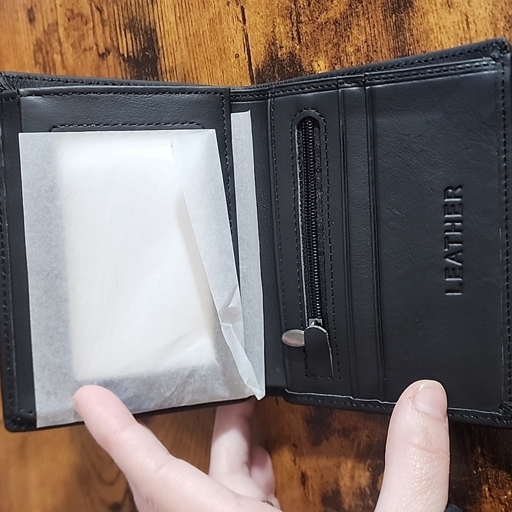 Men- Women Trifold Genuine Leather Wallet RFID blocking Zipper Coin purse. Camel